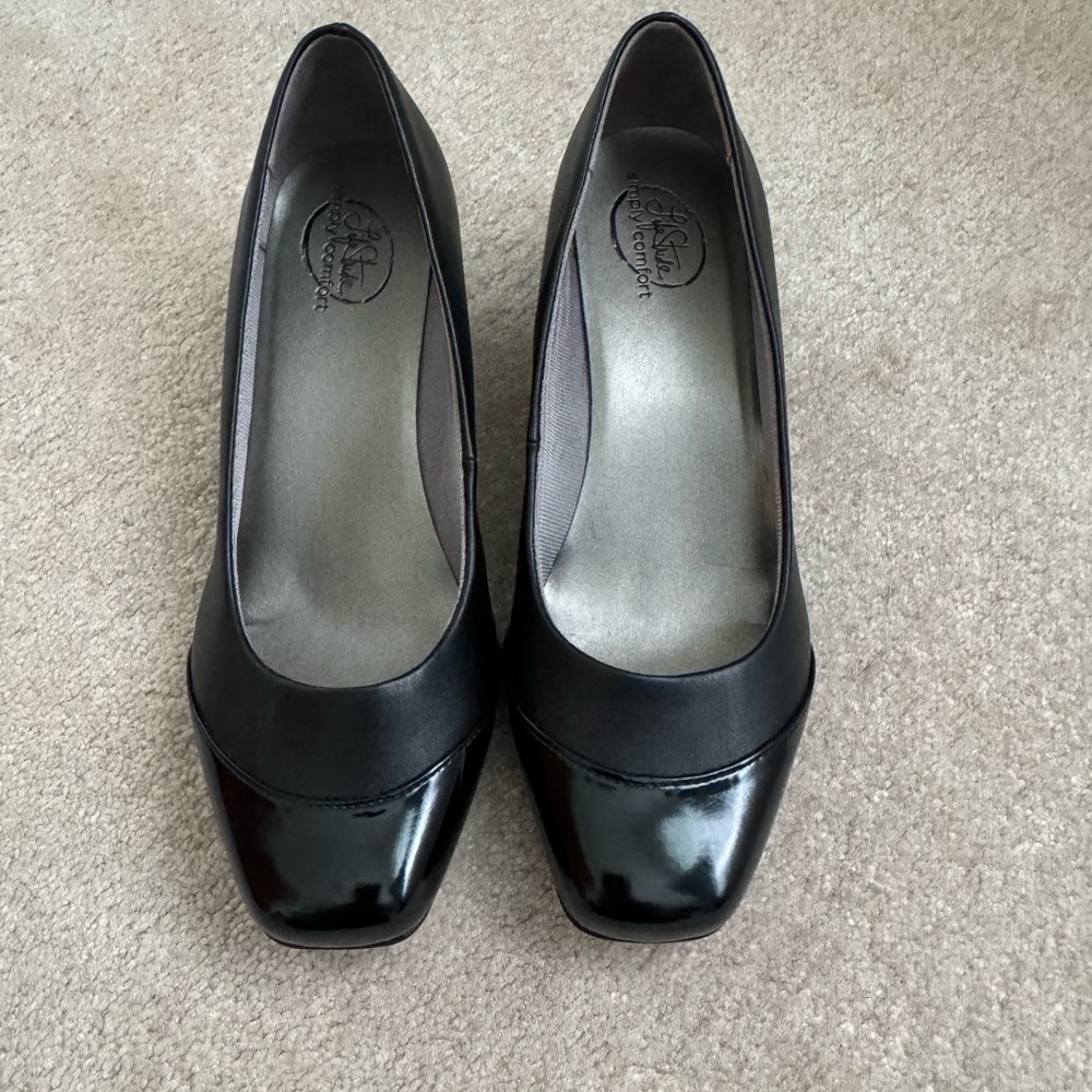 Life Stride Black Square Toe Heels
